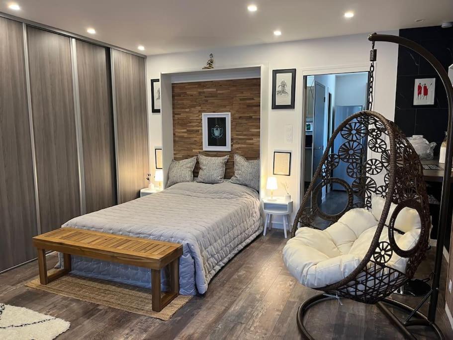 Jouxtant Le Canal Du Midi Trebes Ngoại thất bức ảnh